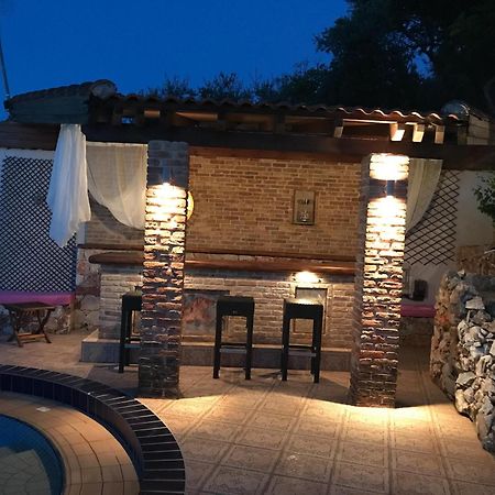Zen Serenity Retreat With Great Outdoors, Pool & Parking Aptera Exterior foto